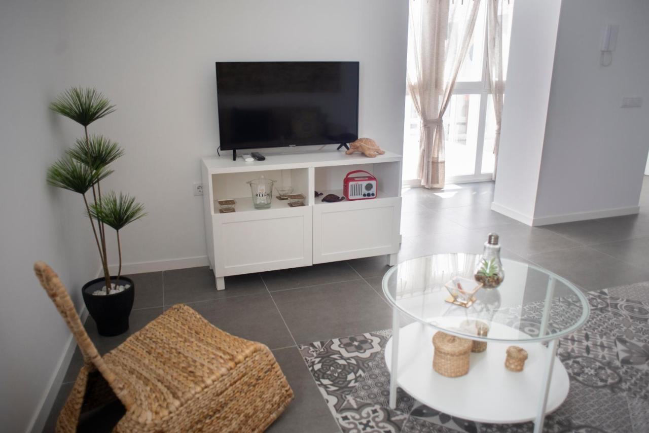 Apartamento El Tanguillo Little Apartments Cadiz Exterior photo